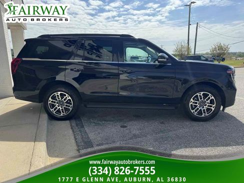 Used 2025 Ford Expedition Active image 5