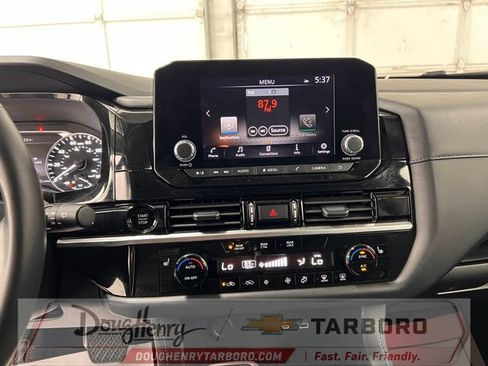 Used 2025 Nissan Pathfinder SV FWD image 47