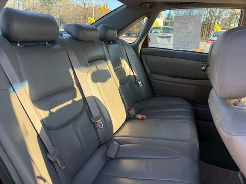 Used 2000 Toyota Avalon XLS image 4