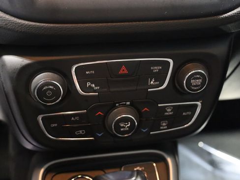 Used 2021 Jeep Compass Latitude w/ Driver Assistance Group image 26