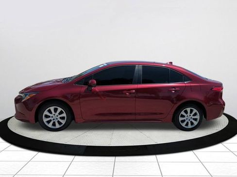 Used 2023 Toyota Corolla LE FWD image 6