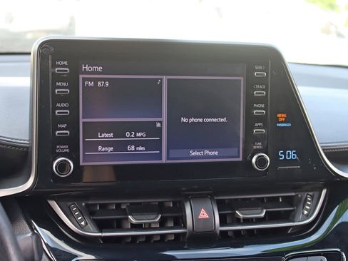 Used 2019 Toyota C-HR LE image 20