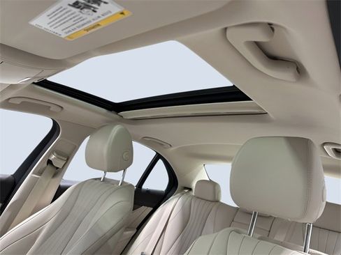 Used 2020 Mercedes-Benz E 350 4MATIC Sedan image 26