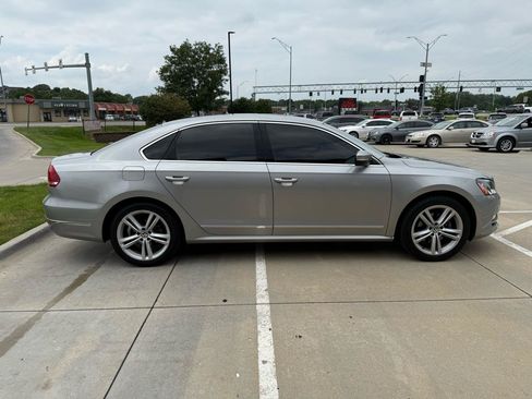 Used 2014 Volkswagen Passat 1.8T SEL Premium FWD image 5