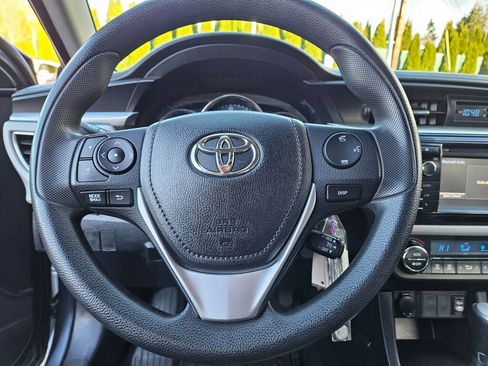 Used 2015 Toyota Corolla LE image 17