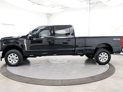 Used 2023 Ford F250 XLT AWD/4WD image 4