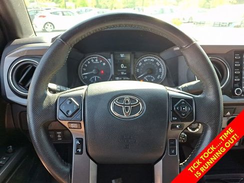 Certified 2023 Toyota Tacoma TRD Off-Road AWD/4WD image 26
