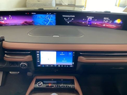 New 2027 Lincoln Navigator Reserve AWD/4WD image 24