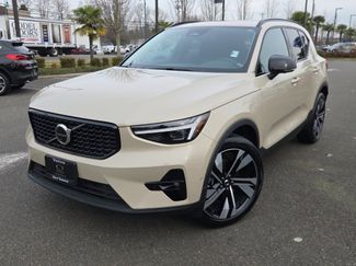 Certified 2025 Volvo XC40 B5 Plus w/ Climate Package video 1