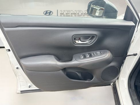 Used 2024 Honda HR-V Sport image 18