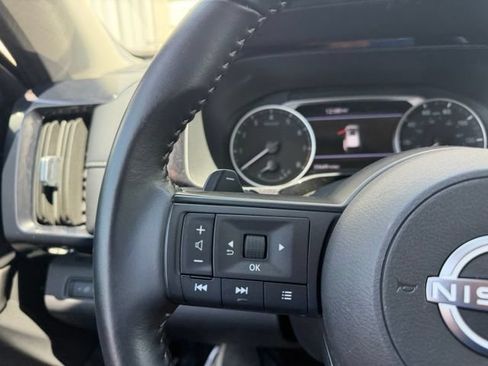 Used 2025 Nissan Pathfinder SV AWD/4WD image 21