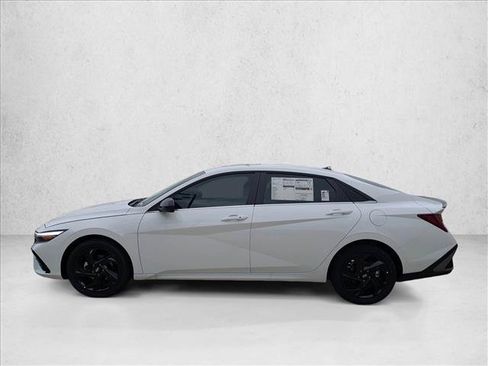 New 2026 Hyundai Elantra SEL Sport FWD image 5