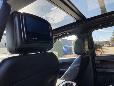 Used 2021 Ford Expedition Max Limited image 45