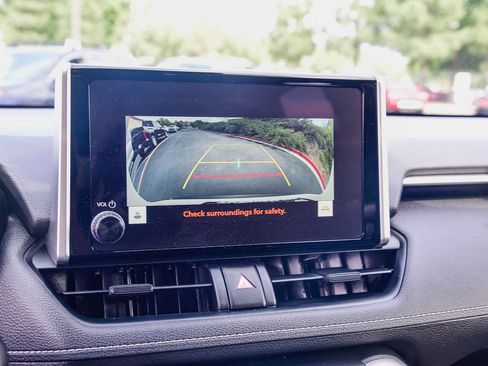 Certified 2025 Toyota RAV4 LE image 30