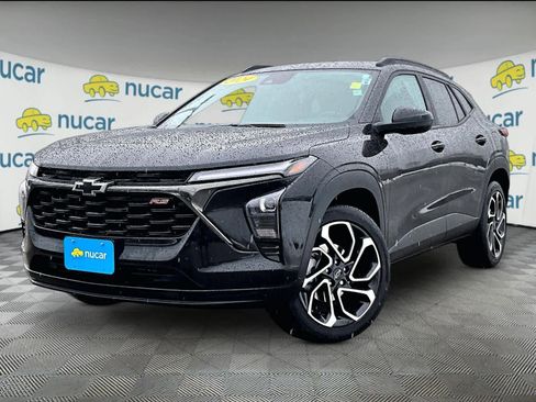 Used 2024 Chevrolet Trax RS w/ Driver Confidence Package image 3