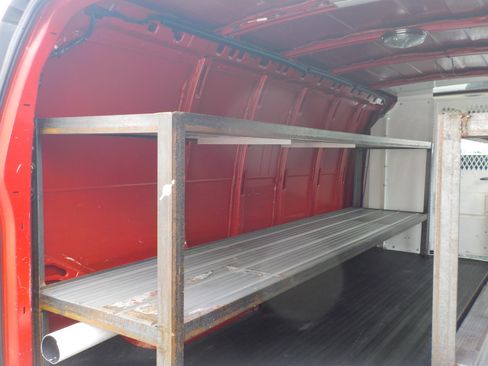 Used 2005 Chevrolet Express 3500 Extended RWD image 18