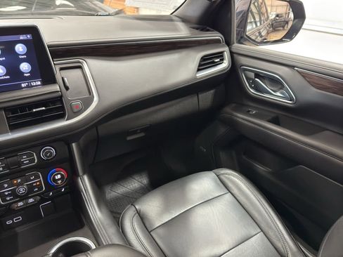 Used 2021 Chevrolet Tahoe Z71 w/ Z71 Signature Package image 19