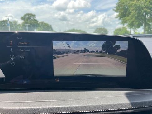 Certified 2025 Cadillac XT4 Premium Luxury FWD image 27