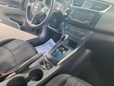 Used 2016 Nissan Sentra SV image 24