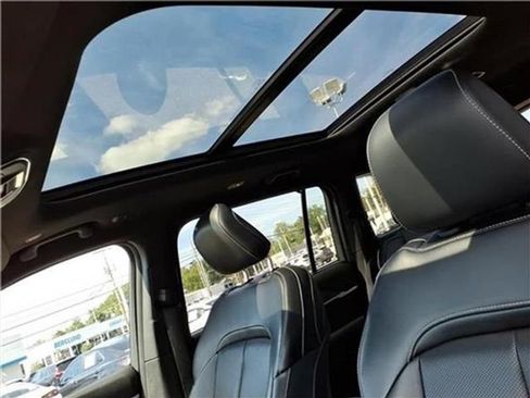 Used 2024 Jeep Grand Cherokee L Limited w/ Luxury Tech Group II image 45