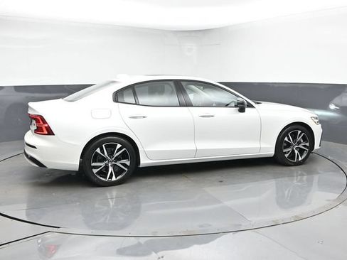 Used 2023 Volvo S60 B5 Core w/ Climate Package AWD/4WD image 9