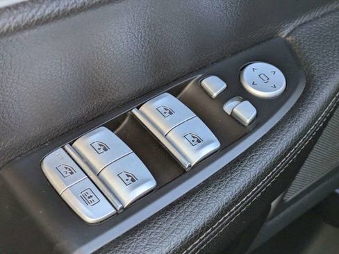 Used 2019 BMW 740i w/ Cold Weather Package image 18