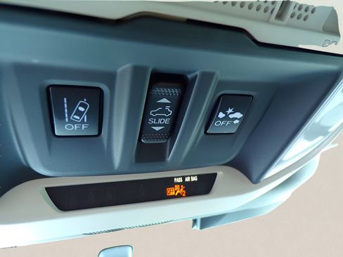 Used 2023 Subaru Forester Premium AWD/4WD image 24