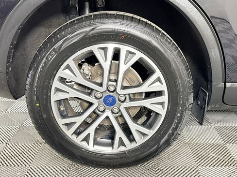 Used 2024 Ford Escape Platinum image 32