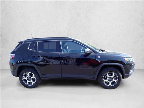 Used 2022 Jeep Compass Trailhawk AWD/4WD image 13