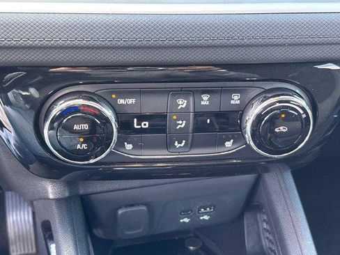 Used 2024 Chevrolet TrailBlazer LT w/ Convenience Package AWD/4WD image 27