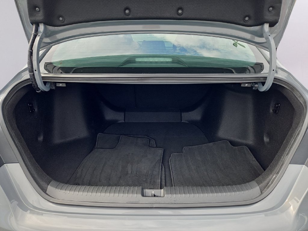 Used 2025 Honda Accord SE image 31