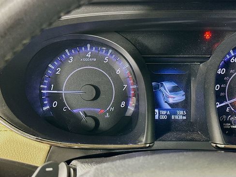 Used 2015 Toyota Avalon XLE FWD image 12