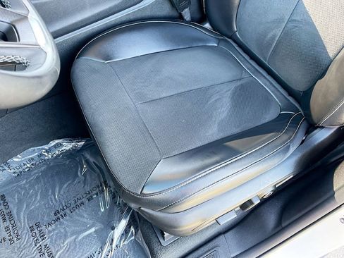 Certified 2023 Jeep Grand Cherokee Altitude image 18