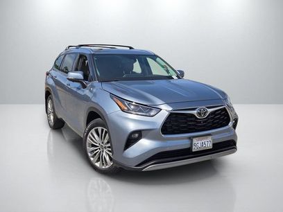 Used 2023 Toyota Highlander Platinum