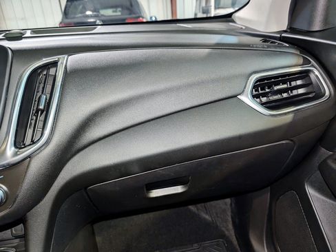 Used 2018 Chevrolet Equinox LT FWD image 34