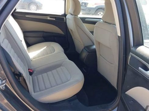 Used 2018 Ford Fusion S FWD image 6