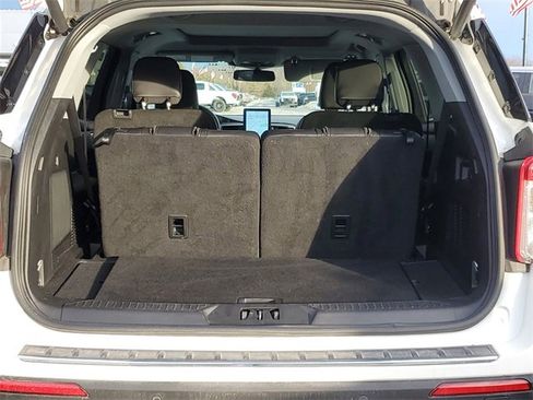 Certified 2023 Ford Explorer Limited w/ Limited Technology Package image 8