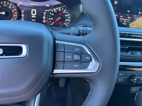 New 2026 Jeep Compass Latitude image 15