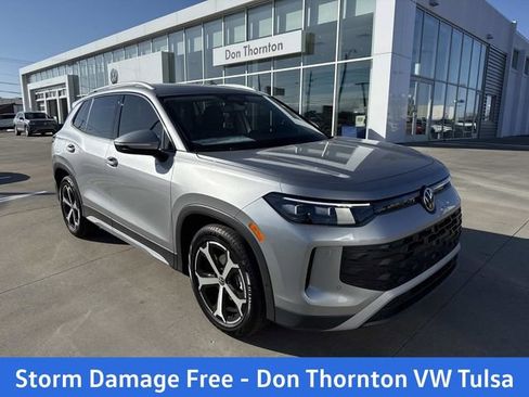 New 2026 Volkswagen Tiguan SE FWD image 1