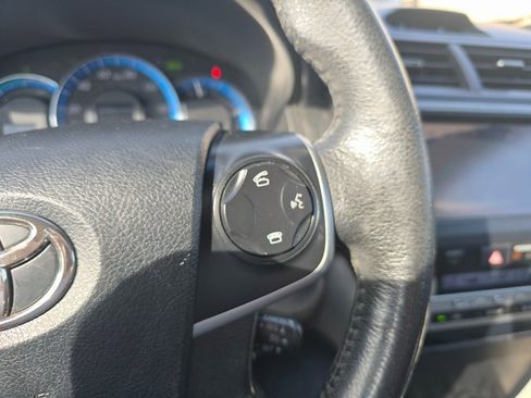 Used 2012 Toyota Camry XLE image 19