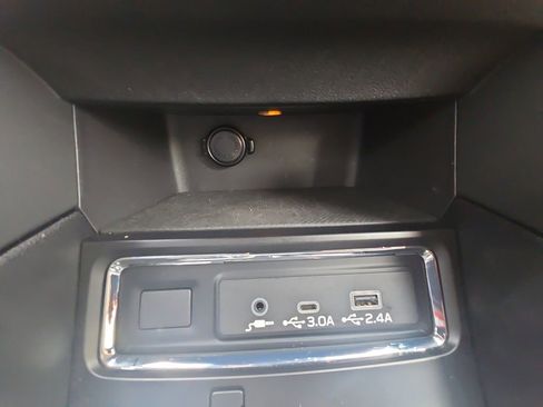 Used 2023 Subaru Ascent Limited image 23