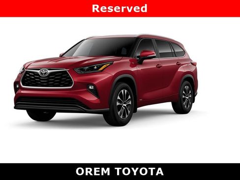 New 2026 Toyota Highlander XLE image 1