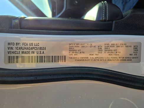 Used 2023 Jeep Grand Cherokee Altitude image 30