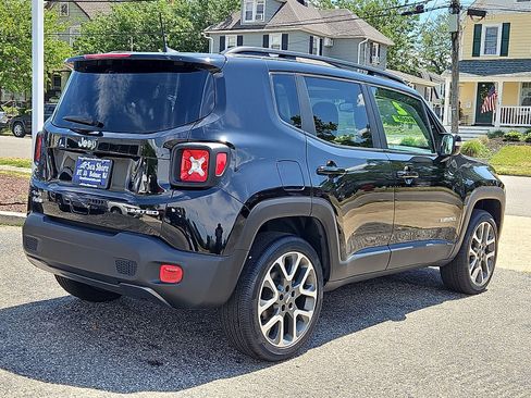 Used 2022 Jeep Renegade Limited w/ Sun, Sound & Wheels Group AWD/4WD image 7