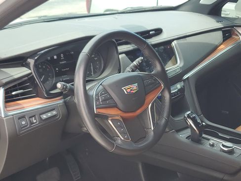 Used 2023 Cadillac XT5 Premium Luxury w/ Technology Package image 11