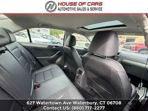 Used 2017 Volkswagen Jetta SE FWD image 41