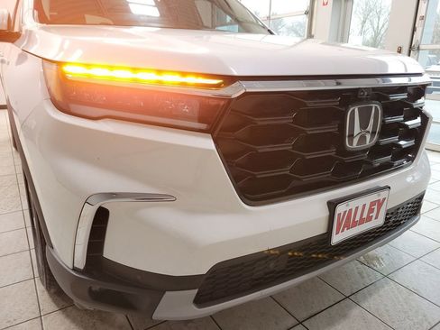 Used 2023 Honda Pilot Elite image 23