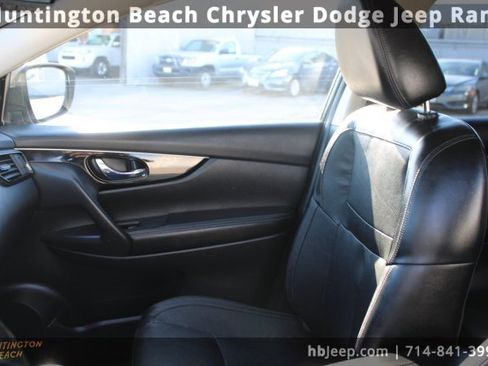 Used 2019 Nissan Rogue Sport SL w/ Premium Package image 30