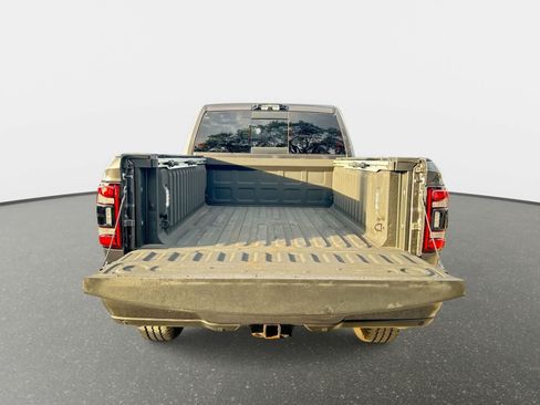 Used 2024 RAM 2500 Limited AWD/4WD image 9