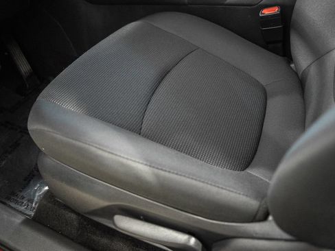 Certified 2025 Toyota RAV4 LE AWD/4WD image 30